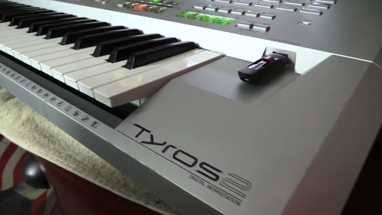 Ahora con una yamaha tyros 2 veamos el video