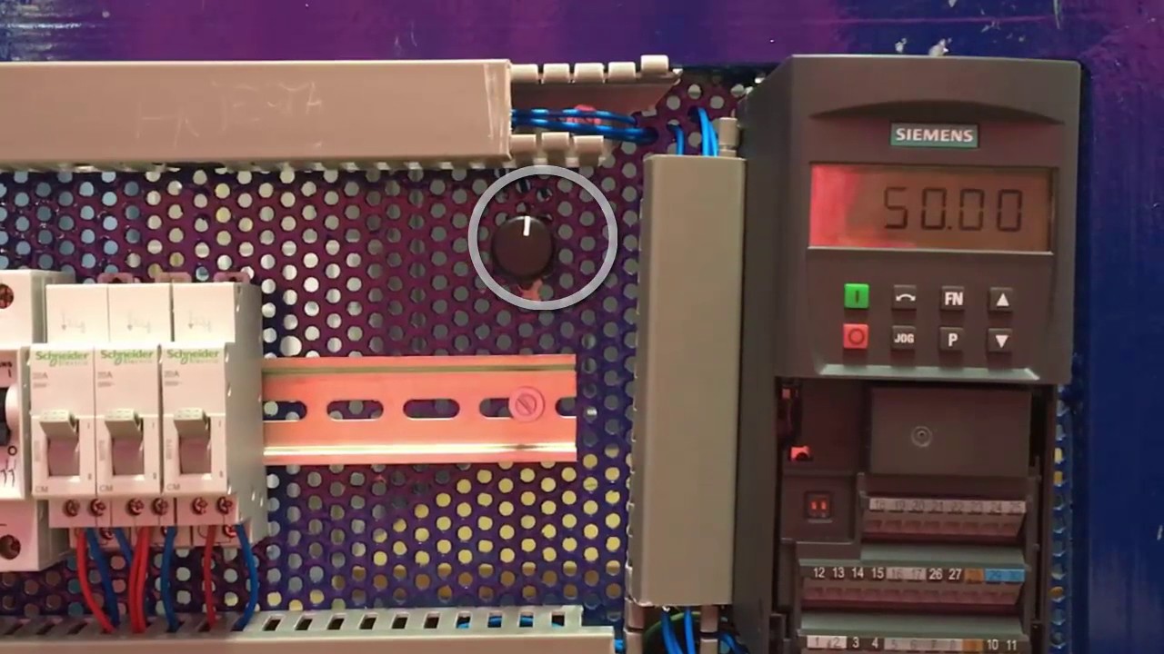 Cableado y parametrización de un variador de frecuencia