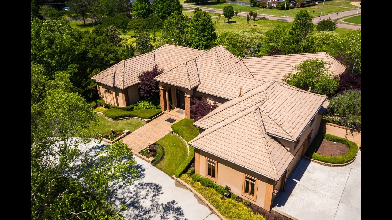 2545 Woodhurst Cove Germantown, TN