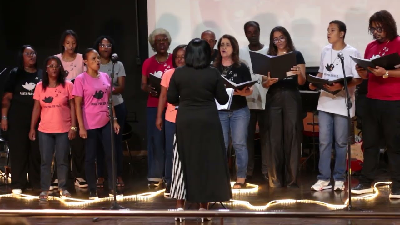 3.1 Coral Canta Pra Ser Feliz. Música:  Asa Branca. Profª de canto e Regente Cristina Oliveira 
