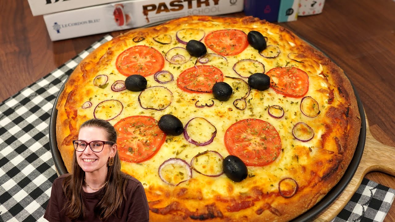 PIZZA CASEIRA COM MASSA PERFEITA! FÁCIL, SIMPLES E SEM SUJEIRA EM CASA! Massa de pizza caseira