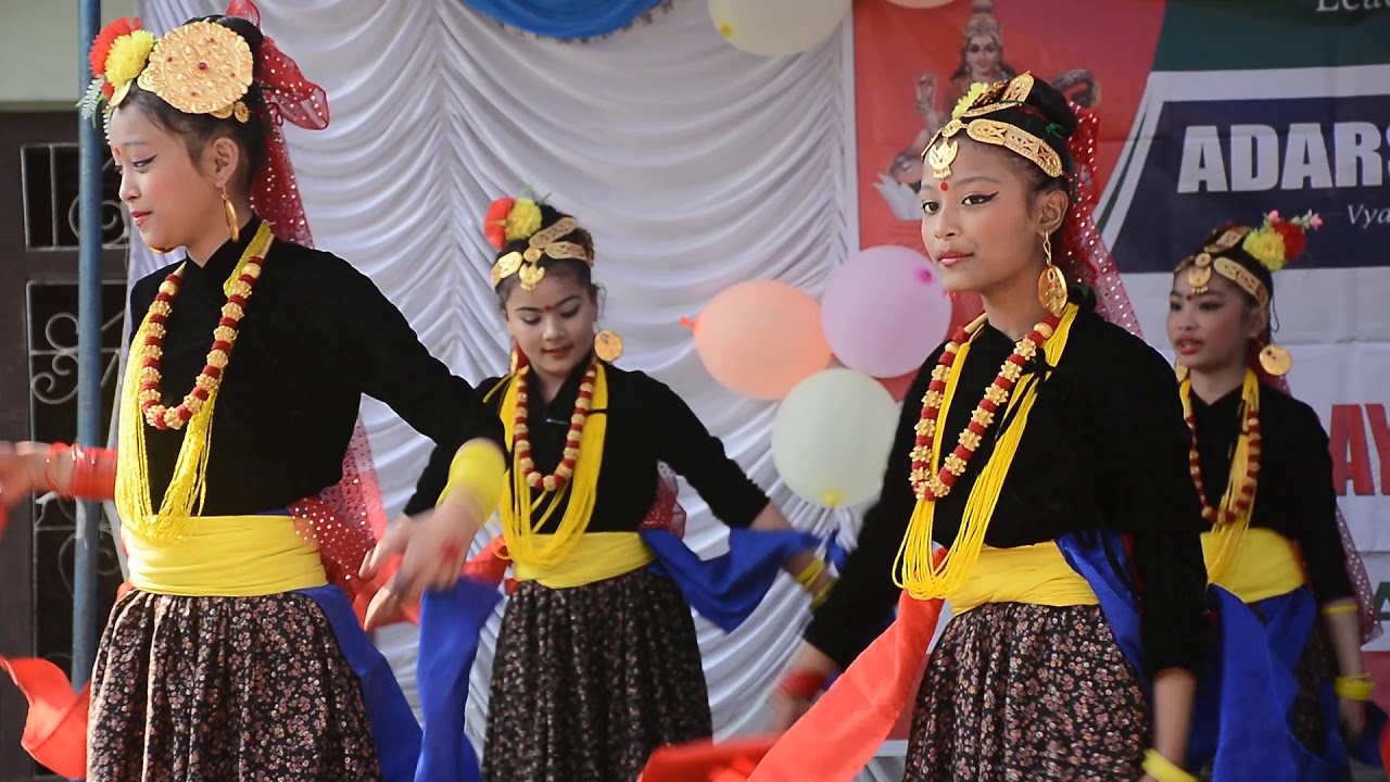 Wari tuwalo Pari tuwalo| Maruni nritya performed by Sarah & her friends