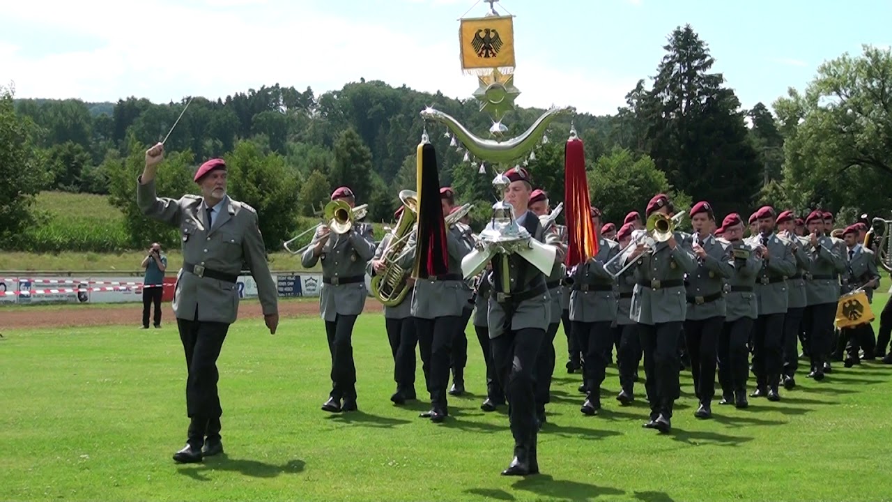 Teil 2/12 Gelöbnis 16.07.18.Einmarsch der Ehrenformation zum Gelöbnis