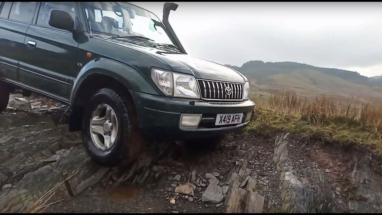 Toyota Land Cruiser J95 off road