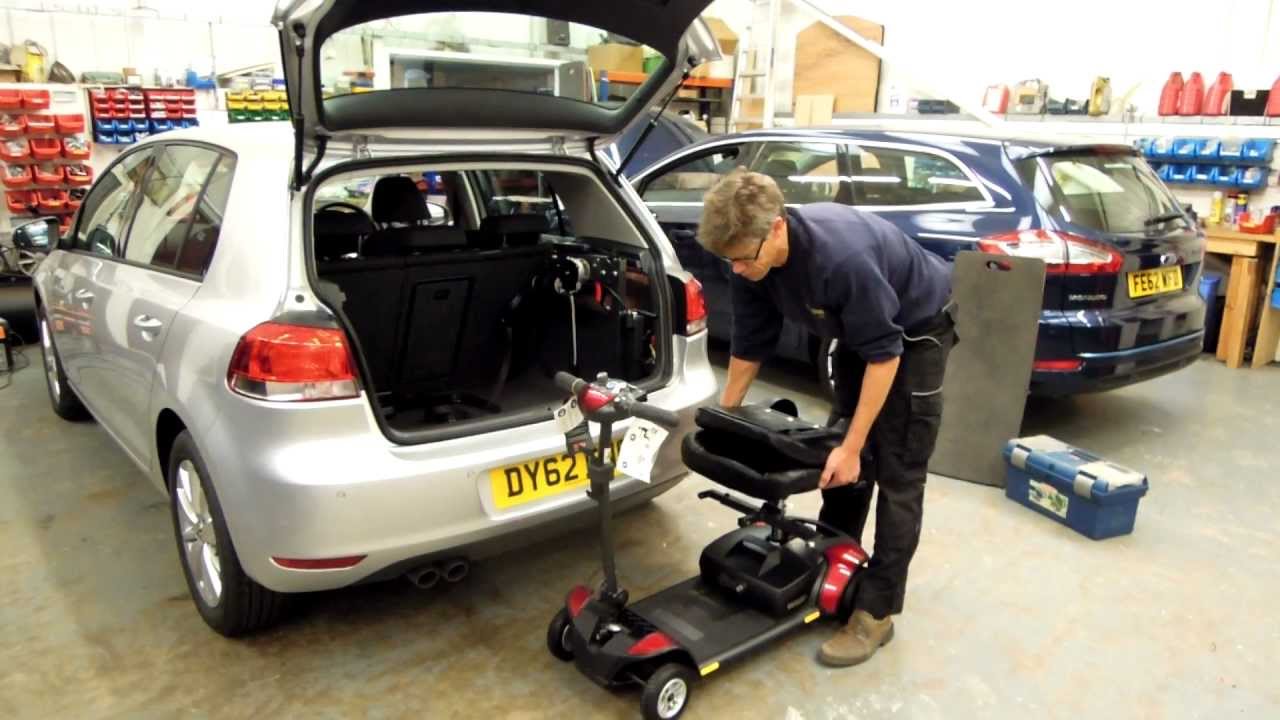 80kg 2 Way  Pride GoGo Scooter Hoist in a Golf Hatchback.MOV