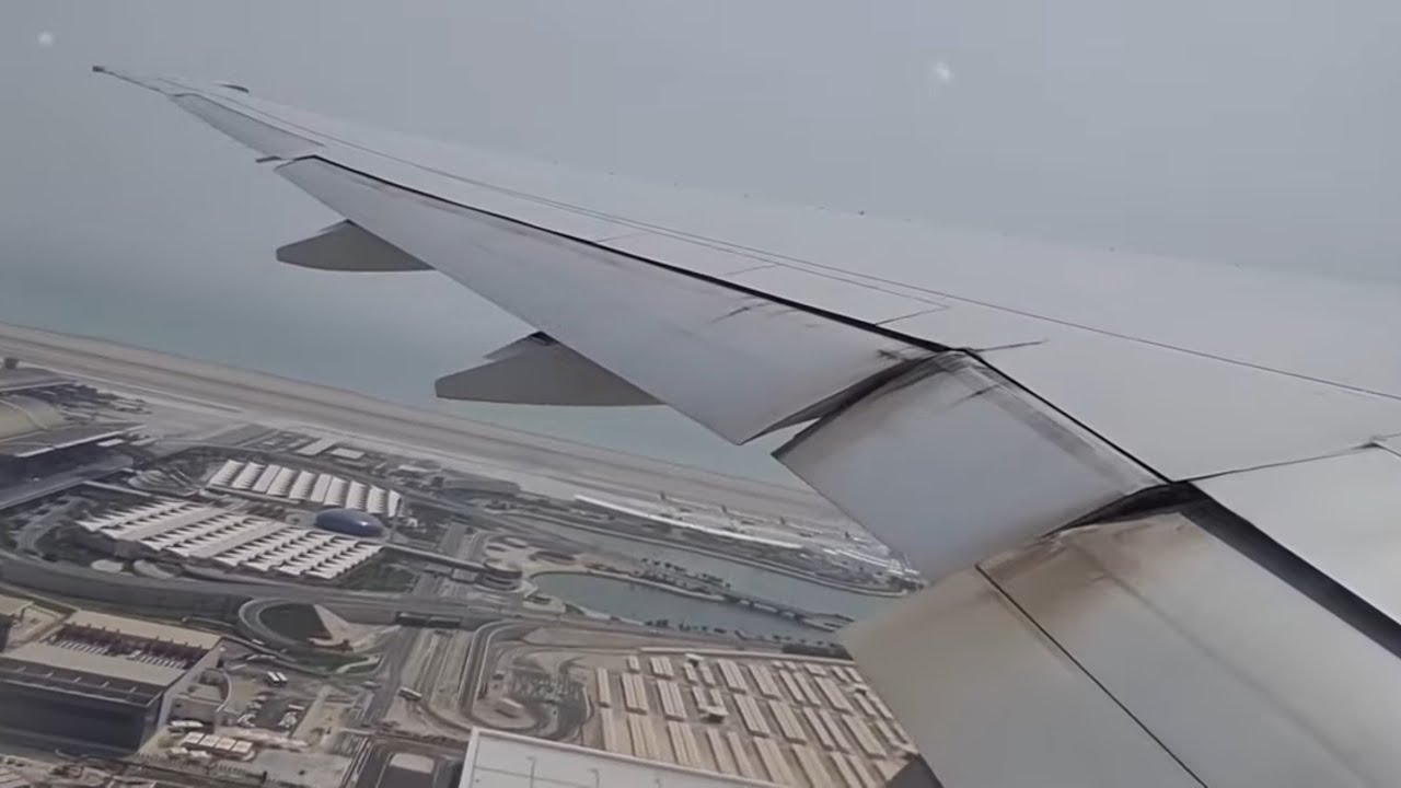 QATAR AIRWAYS  |  QR7  |  Boeing 777-300ER  |  Doha  -  London Heathrow