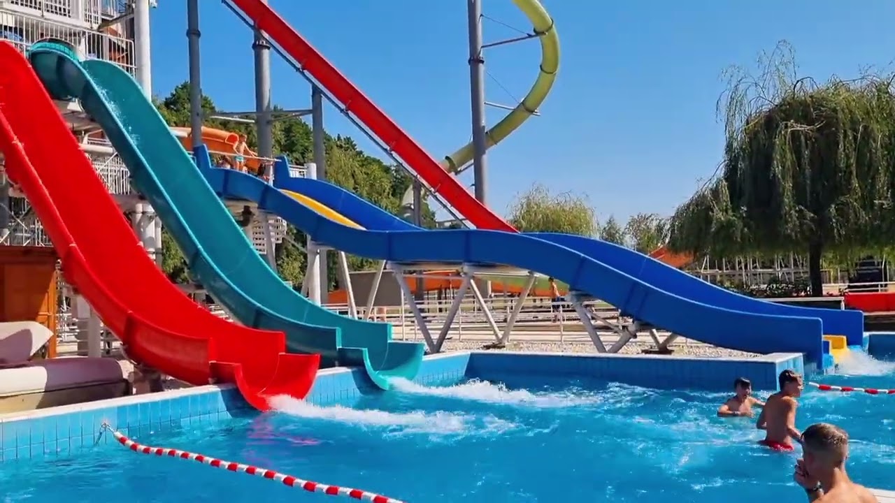 Zalakarosi Fürdő is one of Hungary’s largest, most family‑friendly healing spa, fun adventure pools