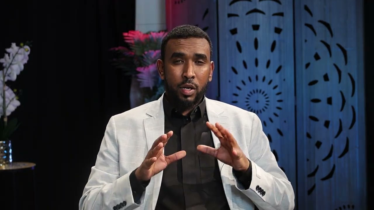 ISLAAMKA IYO RAMADAANKA: Fadliga akhriska Qur'aanka Kariimka Bisha Ramadaan iyo Sheekh Cali Towxiid.