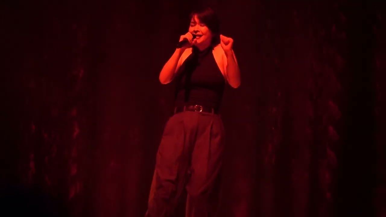 Mitski - I Don't Smoke (Beacon Theatre, NYC 2/24/24)