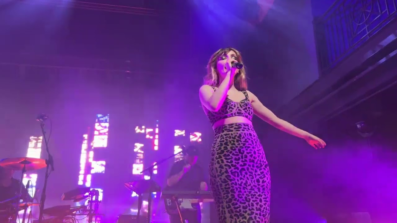 Chvrches (Live) - Forever (Washington, DC - 9:30 Club) (6/6/2022)
