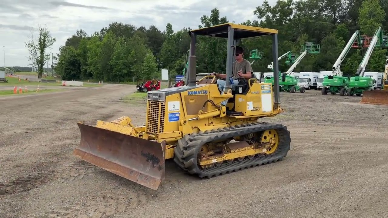 2006 KOMATSU D21P-8 COMPACT CRAWLER DOZER-255821