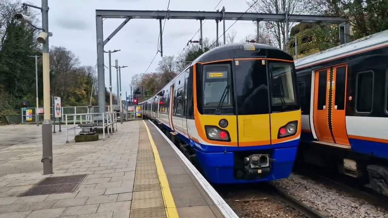 London Overground Journeys (2025) from DALSTON KINGSLAND Station to HIGHBURY & ISLINGTON Station