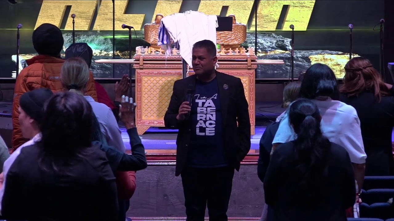 Robin Dinnanauth Live Stream