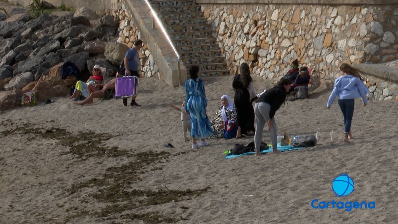 La comunidad musulmana celebra el fin del Ramadán en Cala Cortina
