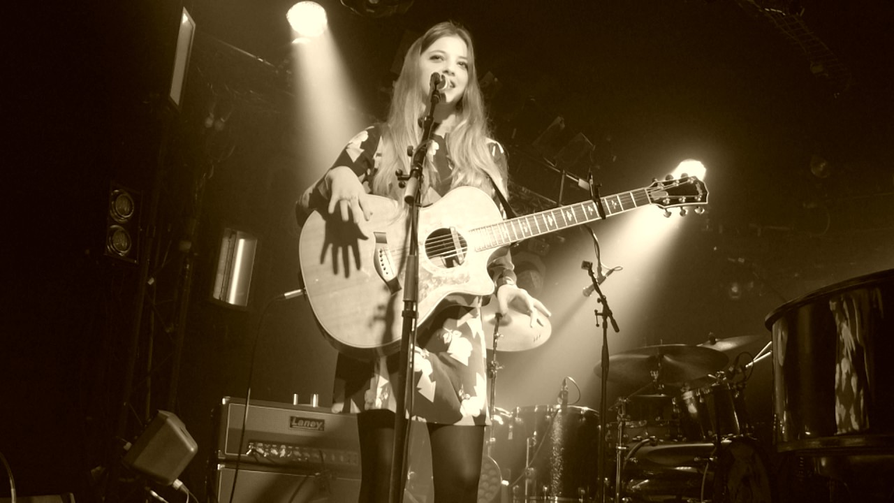 Jade Bird  - Velvet 12.02.2017 @Den Atelier, Luxembourg