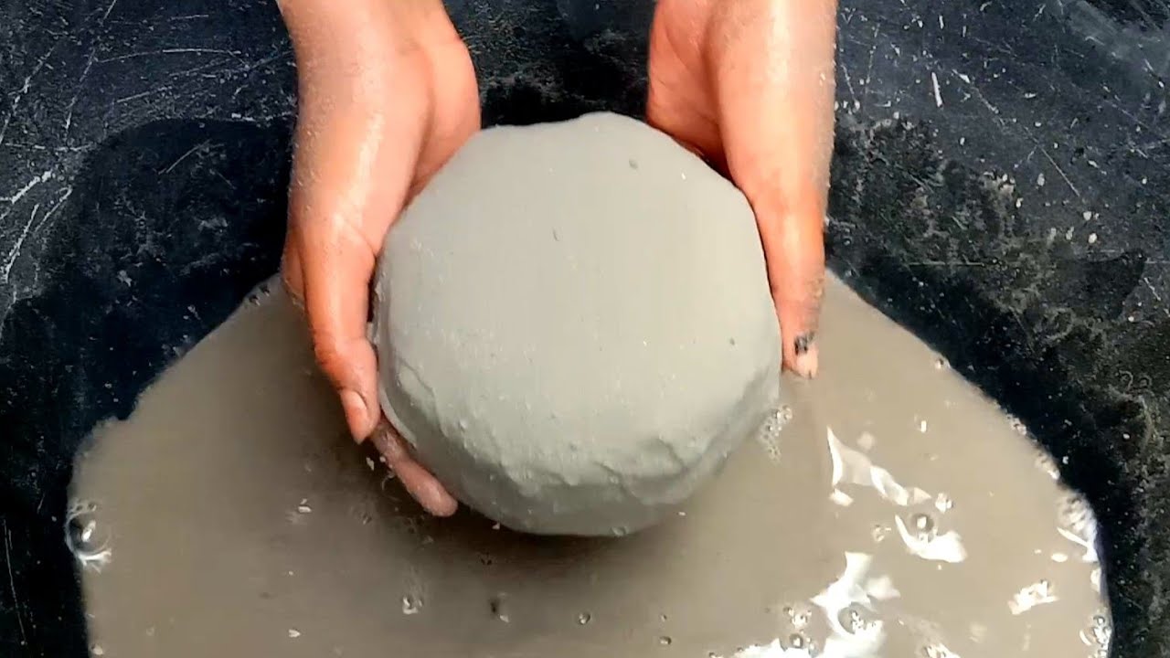 Pure cement and white cement mixing texture blocks crumbling dry, water, dip, paste play