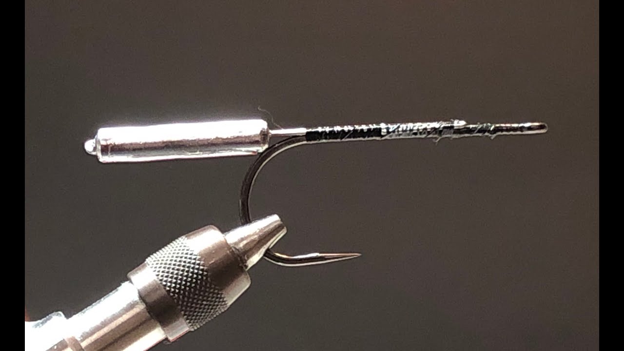 Tässä on sidonta pätkät väärässä järjestyksessä. Painoitetun (12g lisäpainolla) haukiperhon teko.