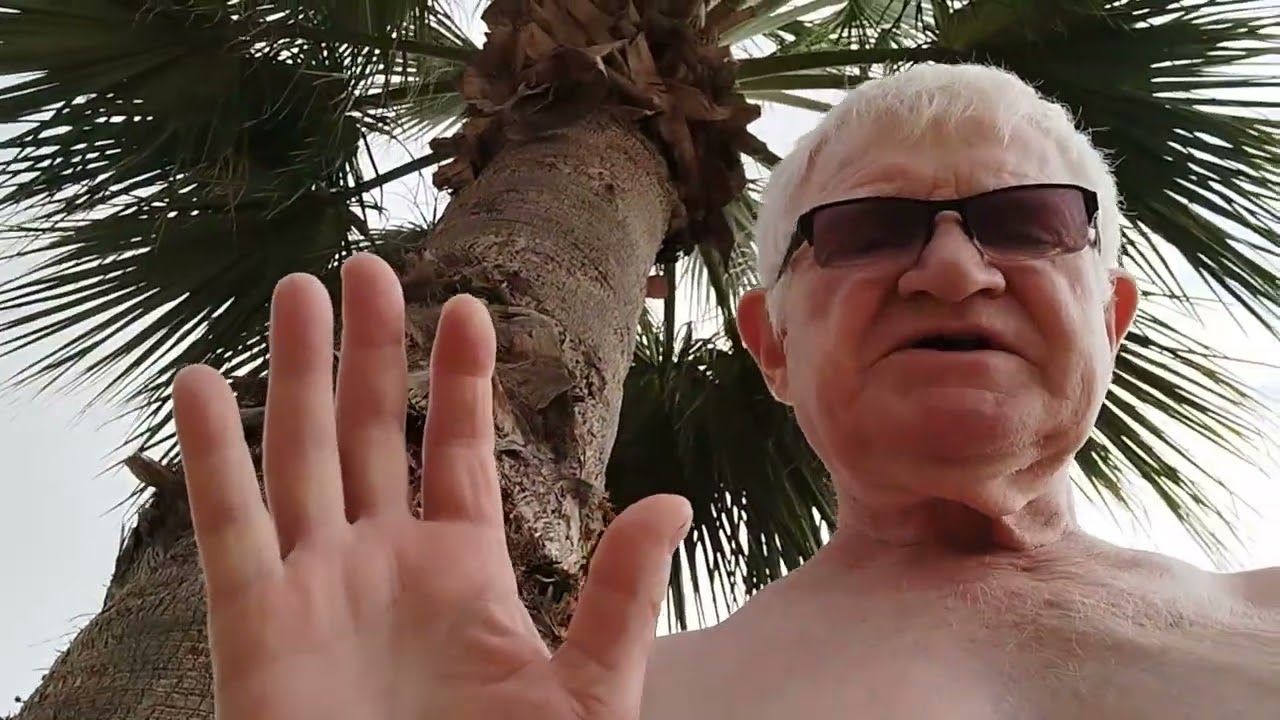 На море в ноябре  Часть 1.
