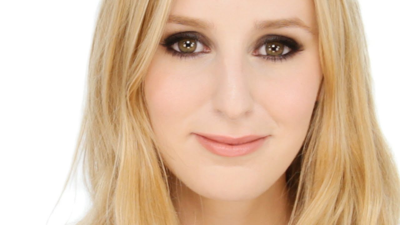 Red Carpet Smokey Eye Starring Downtons Laura Carmichael