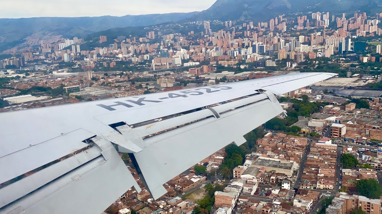 *SPECTACULAR LANDING* | Satena | ERJ-145 | Bogota - Medellin