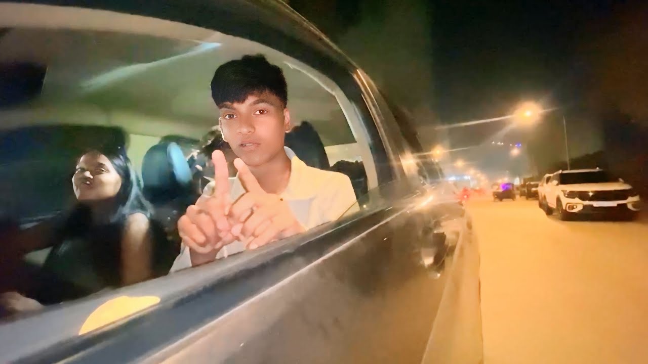 Pehli bar kissi ladki ko Car chalana Sikha diya 🤣