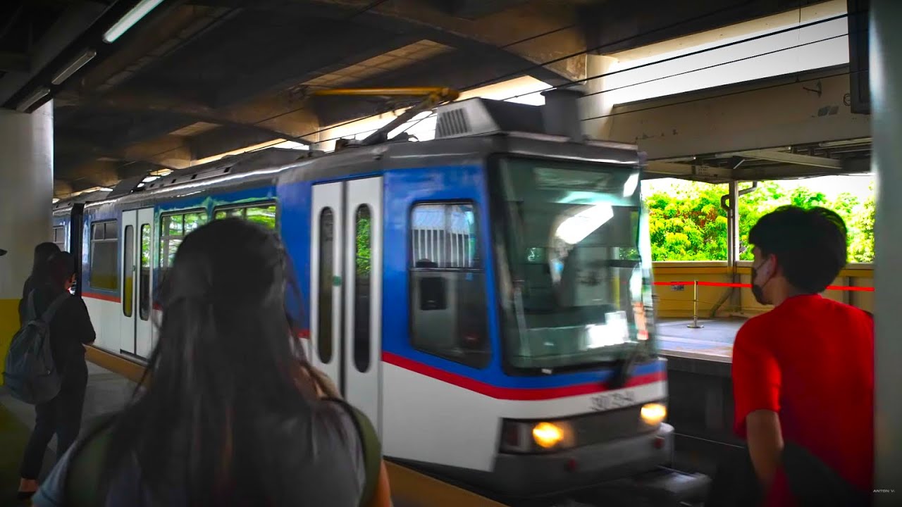 Philippines, Metro Manila, MRT ride from GMA-Kamuning to Taft Avenue +Jeep + ride to SM MOA