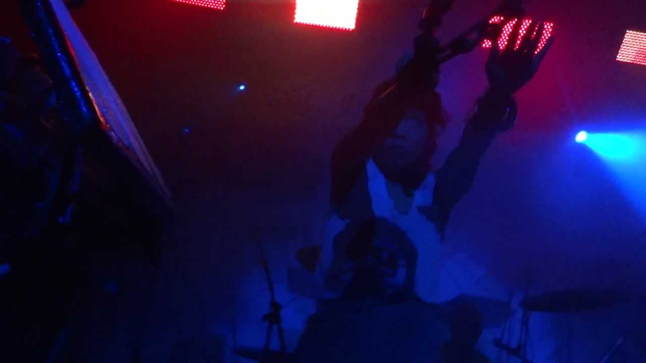 Little Dragon - Shuffle A Dream / Please Turn - Thekla Bristol - 02.12.11