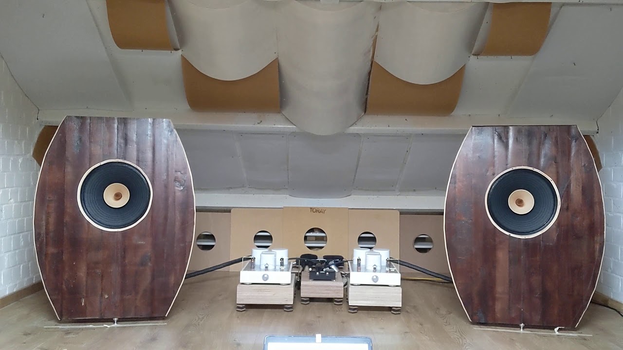 Lii audio F15 in test open baffles in diy acoustic difuser room.