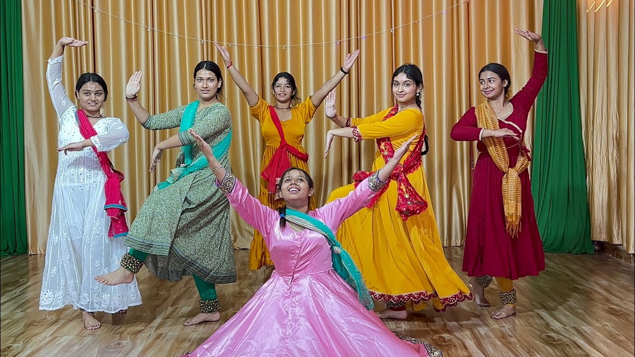Sanskaar sanskriti or pahaadon ka garv. Jahan mitti mein sanskaar hai wahi meri pehchan hai. 