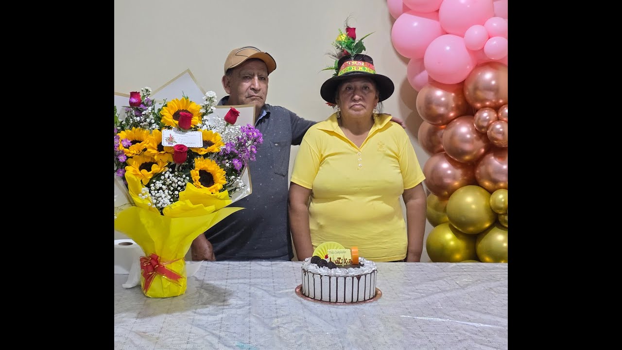 🥂Anatolia Chipana Sanchez con #Farrandina en su cumpleaños🎉 bailando a ritmo🎸 de pumpin fajardino