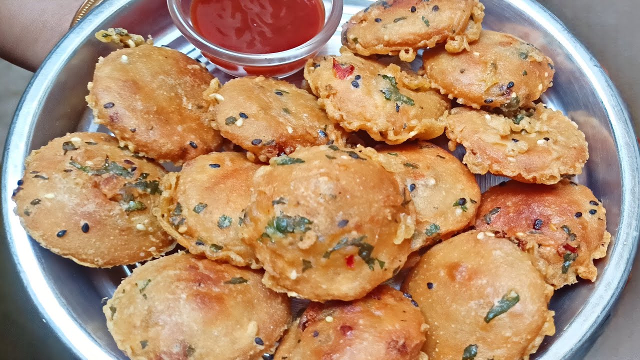 Sirf 2 Aloo se Banaye Kurkura Nashta 😍 | Garma Garam Street Style