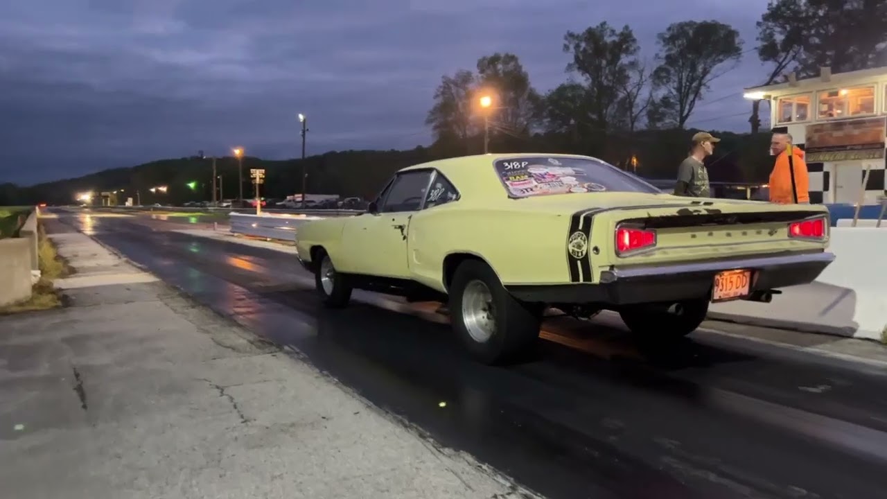 1968 Dodge Super Bee 383 4 speed vs. 66 Fairlane 4 speed