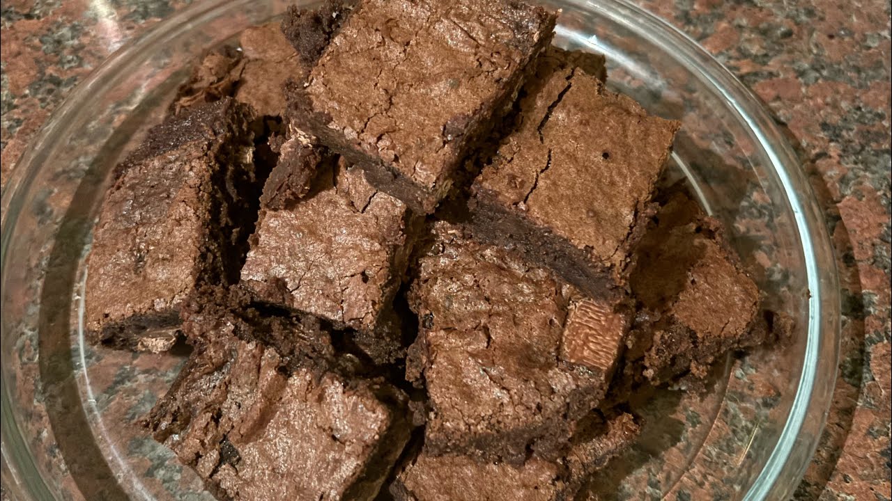 Milk chocolate melted brownies 🍫 