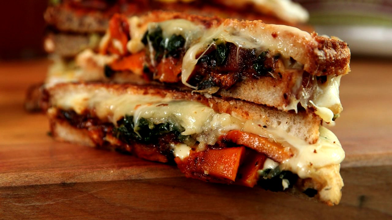 Mike & Patty's - Boston (Phantom Gourmet)