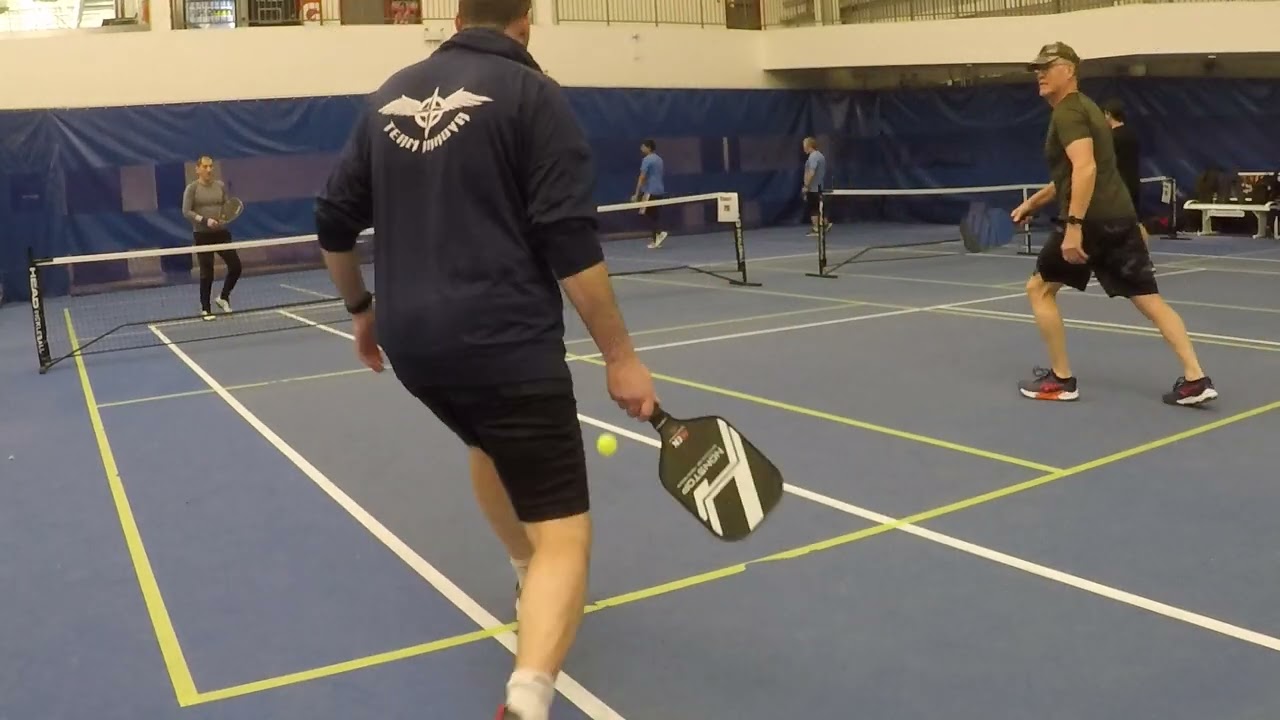 Tennis Club, 2025.01.26, David/Greg vs Nikki/Francis GOPR0690