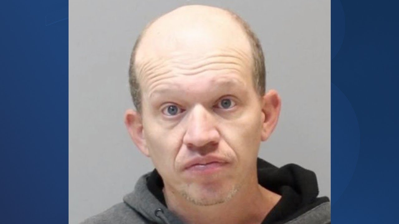 Police looking for Salt Lake City stabbing suspect