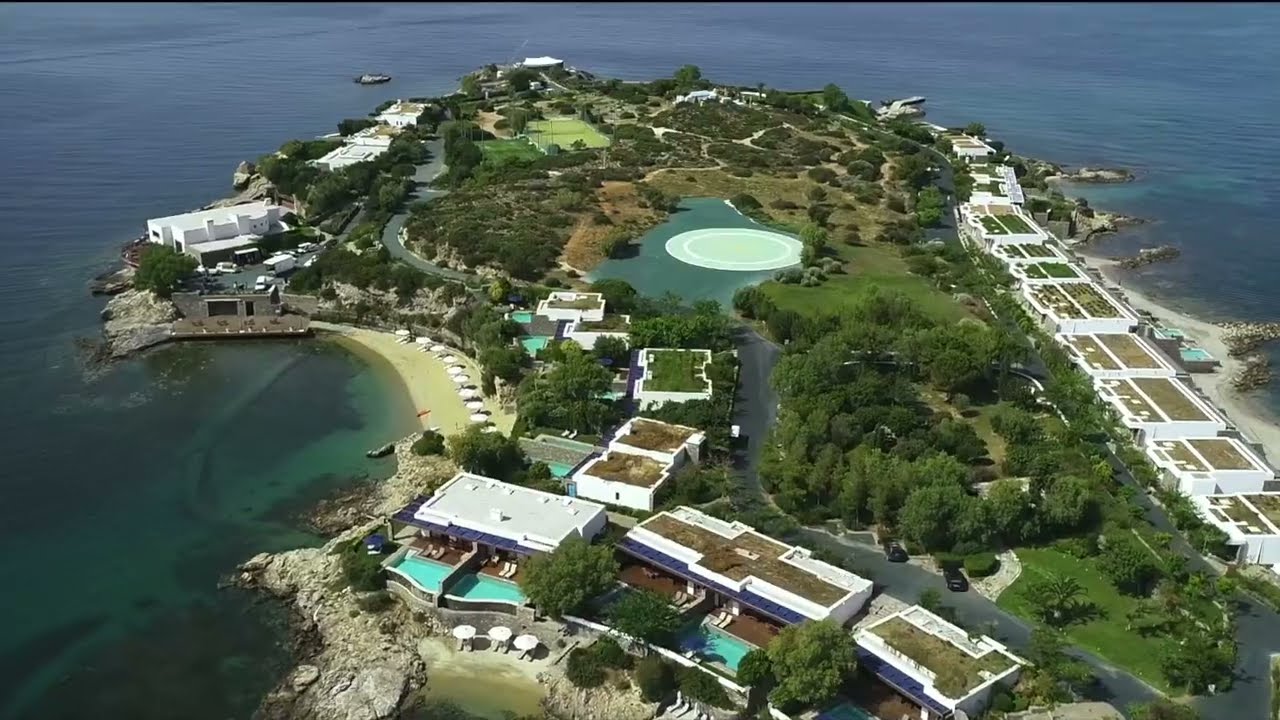Grand Resort Lagonissi | Greece Luxury Travel Auctions | Black Platinum Gold