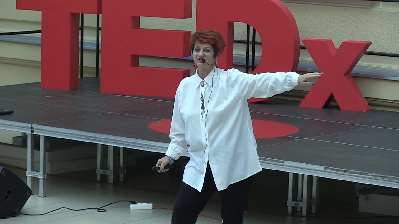 O można prosić w szkole złotą rybkę? | Maria Jolanta Zajączkowska | TEDxSenatorskaStreetED