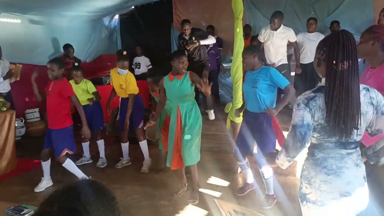 Here we  come with  praise  