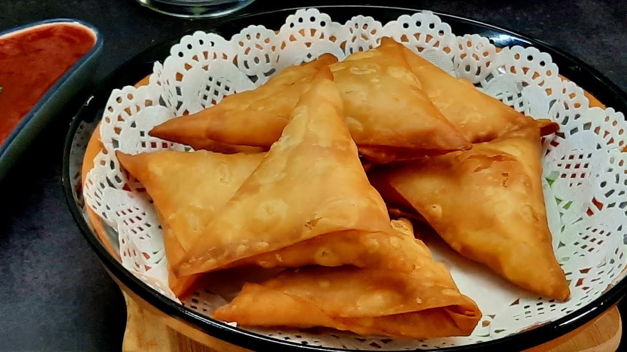 Chicken Keema Samosa Recipe With Different Style Filling & Easy Way Of Folding Samosas
