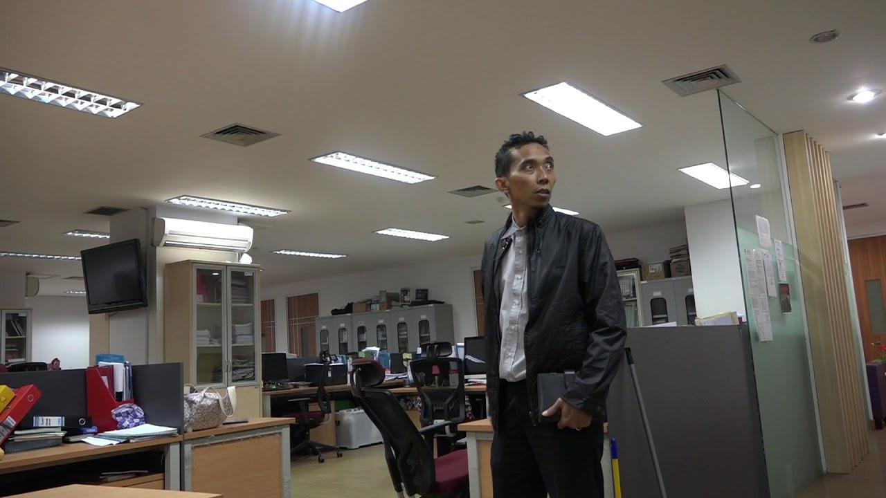 My Stupid Boss part 1 oleh bang komed | bangsiscrew