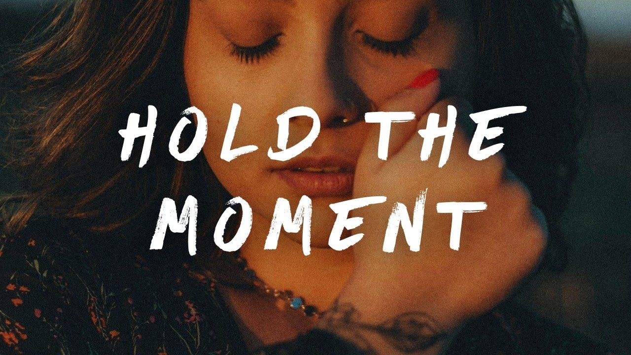 Hold The Moment – Uplifting Melodic Pop EDM Love Song | Elara June × DT