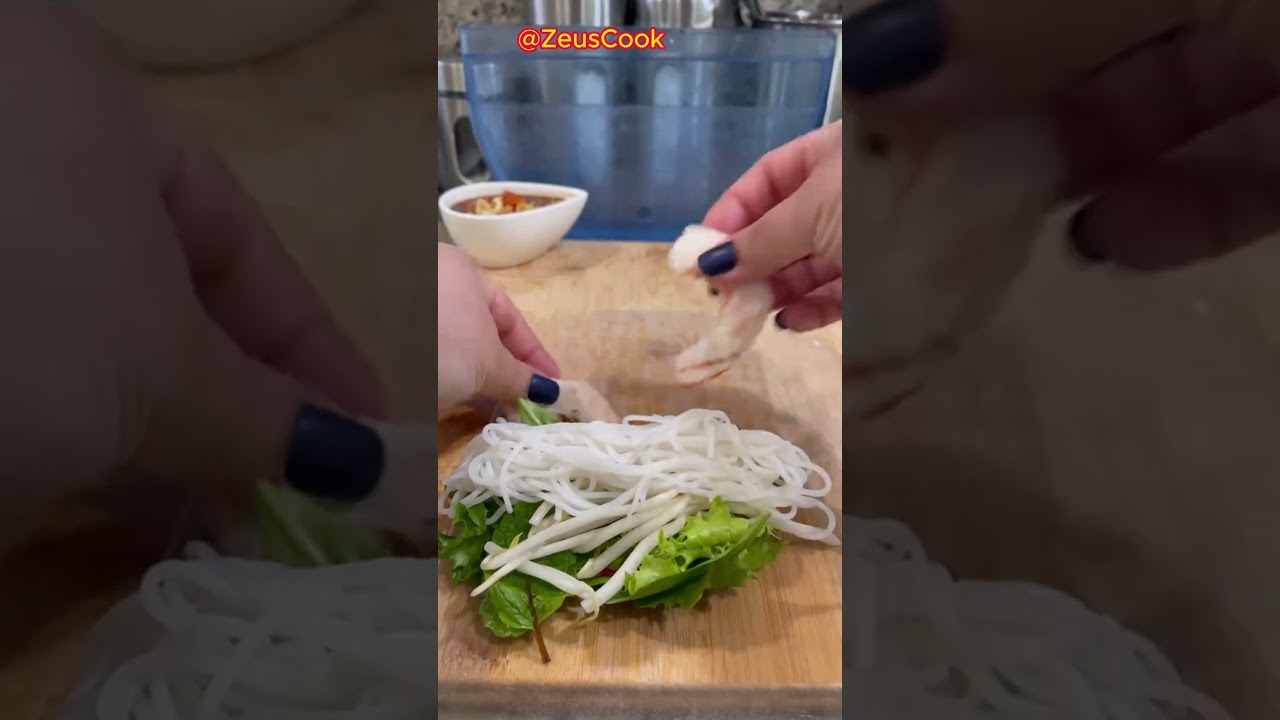 Rice paper rolls with noodles shrimp and vegetables 😋