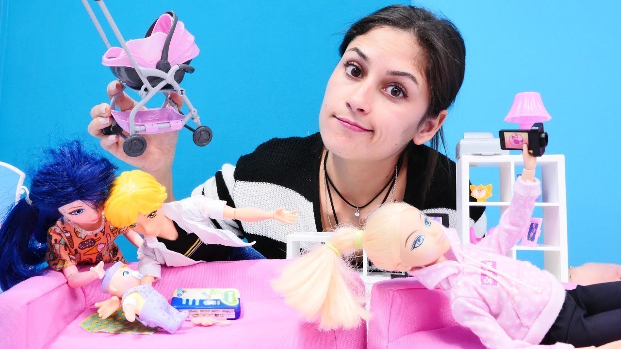 Marinette ve oyuncak bebekler! Chloe Marinette'ten yardım istiyor! Kız oyunları