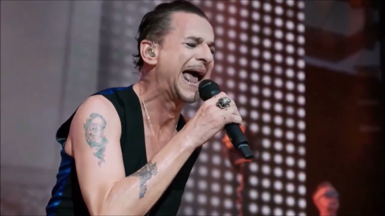 Depeche Mode - A Pain That I'm Used To (LiVE SPiRiTS)