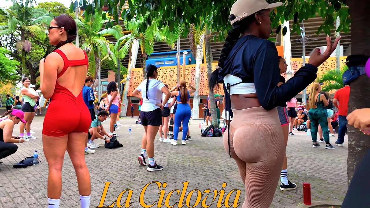 I Went to Ciclovía in Medellín… and Lost My Mind 🇨🇴