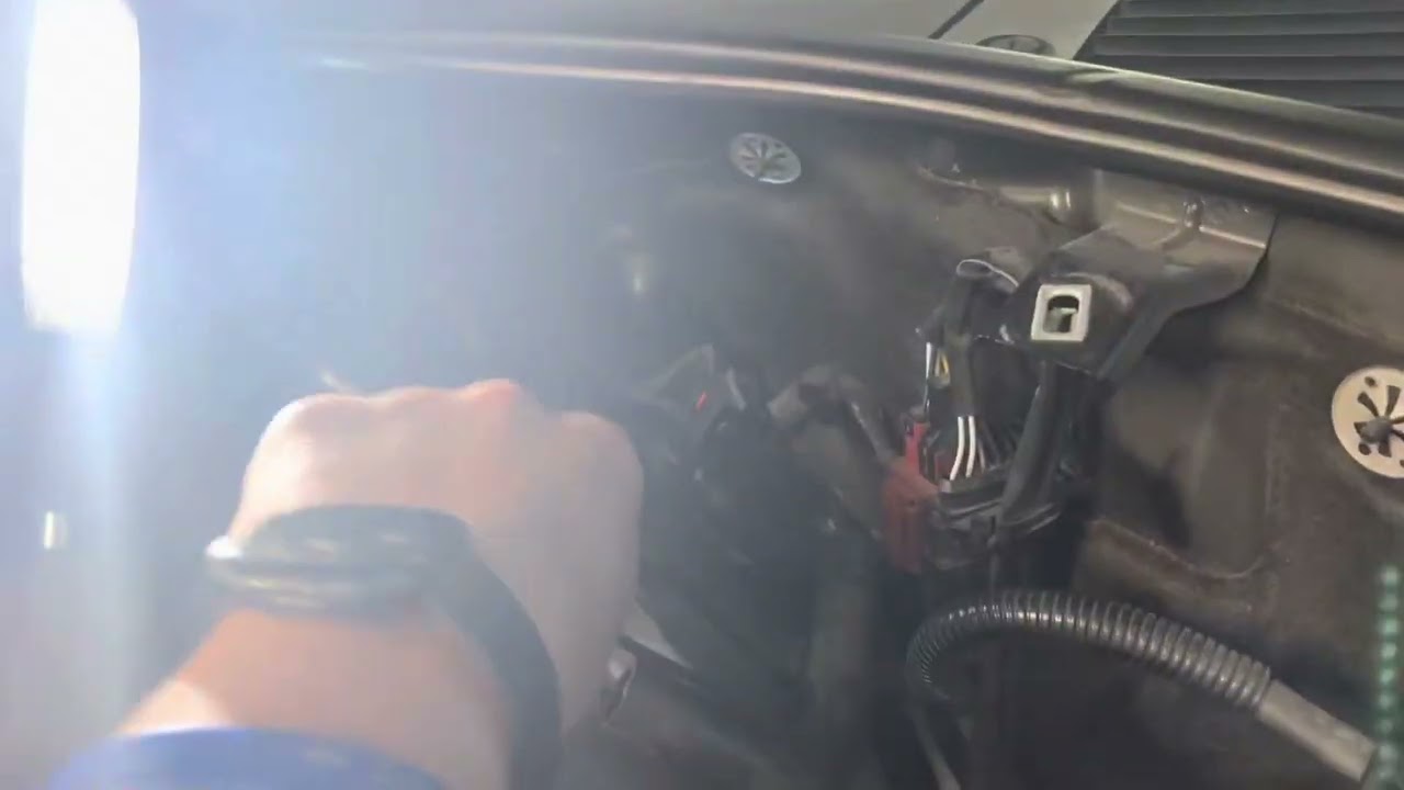2004 Porsche Cayenne S Crankshaft Position Sensor Replacement