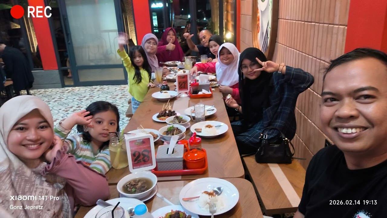 Happy Family bareng kakek nenek Munggahan 