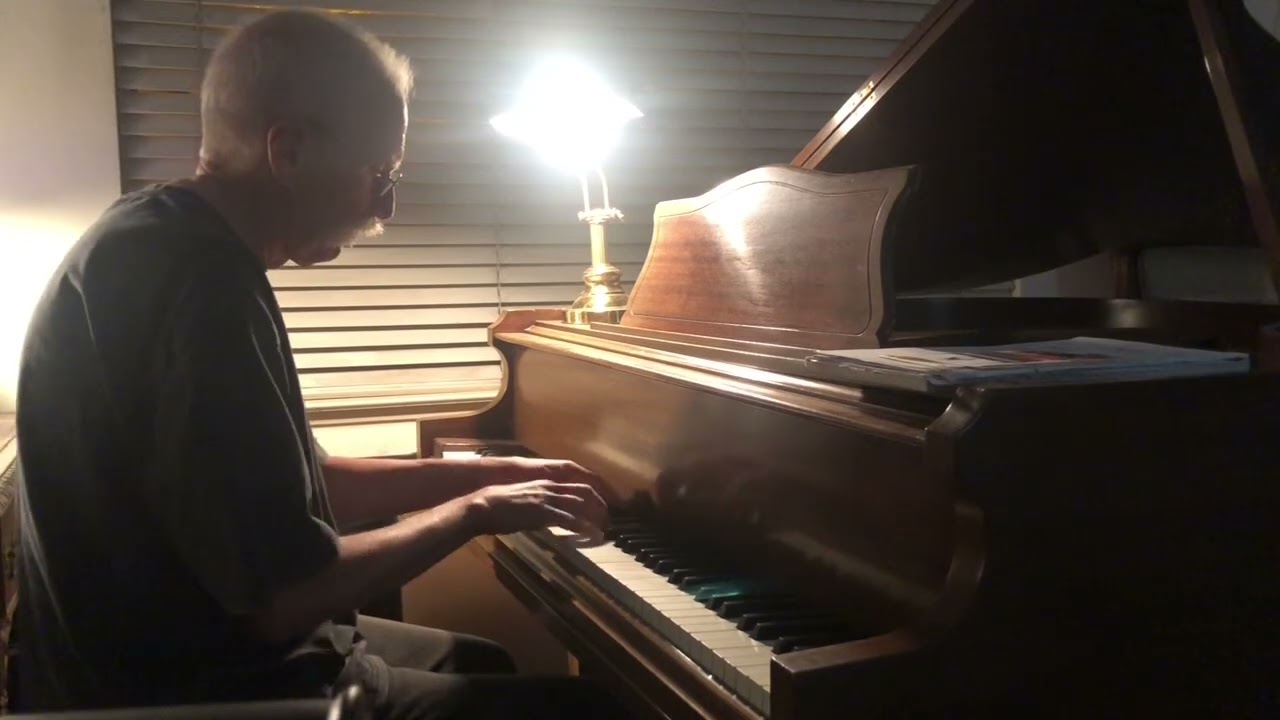 Free variations on an open form