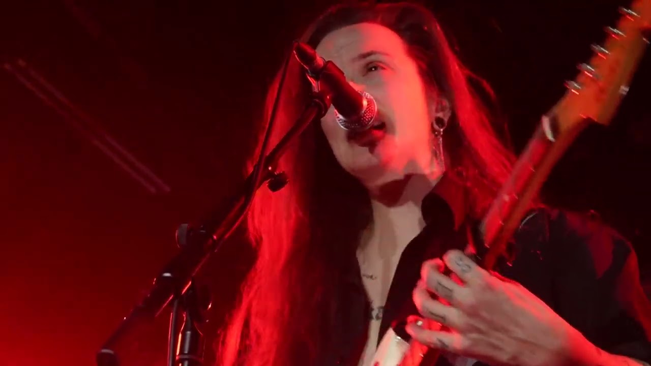 Cashmyra live at Vera in Groningen #esns26 140102026